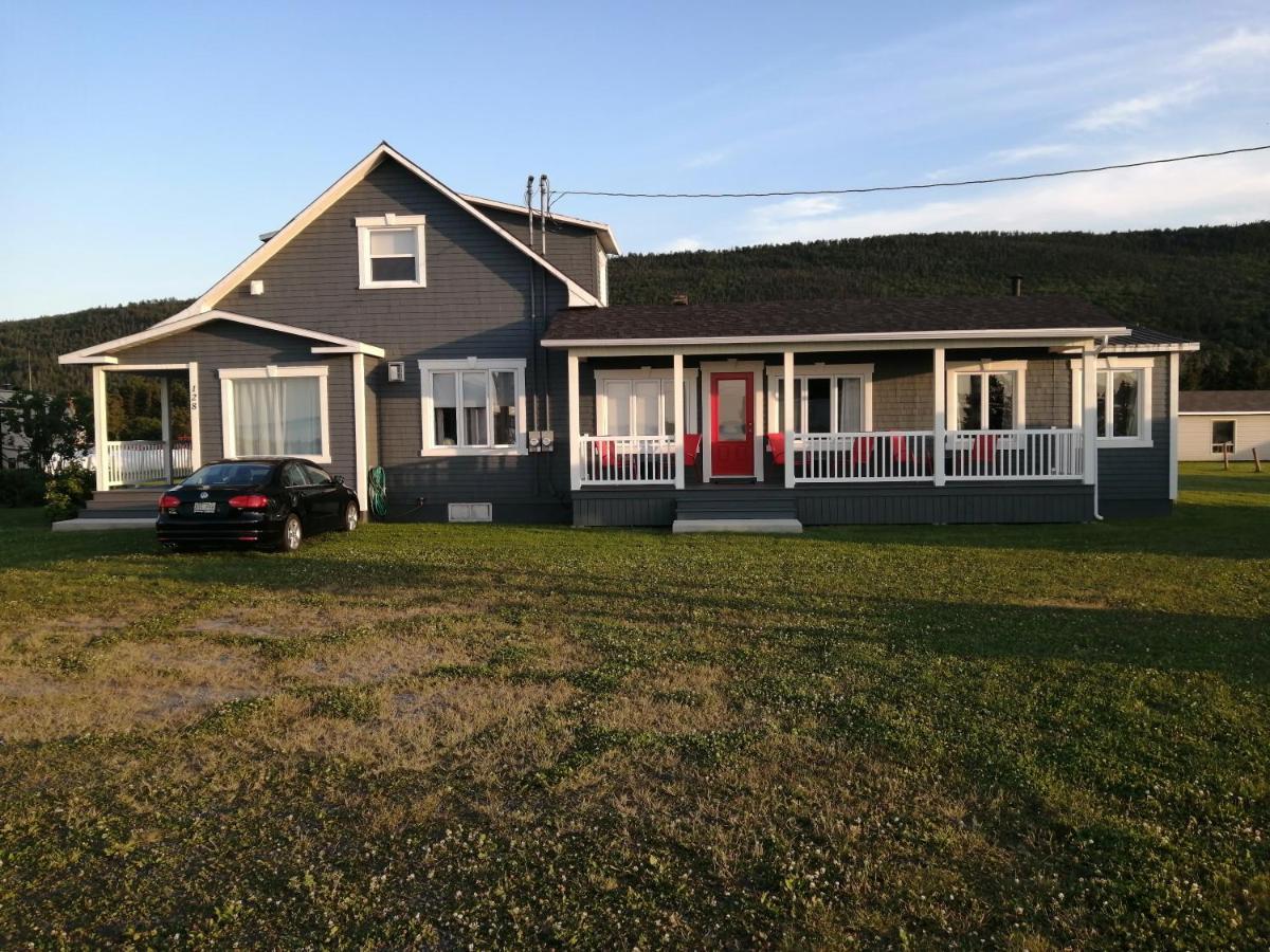 Gite Shoreline De La Terre A La Mer Bed & Breakfast Rivière-la-Madeleine Exterior foto